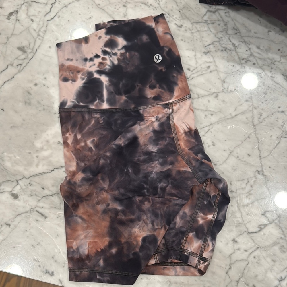 lululemon athletica Women's Black and Brown Shorts